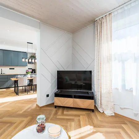 Apartman Tallinna Mnt 18 *
