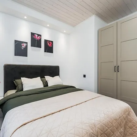 Apartman Tallinna Mnt 18 *